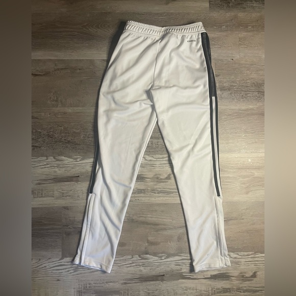 Adidas boys White track suit - Picture 12 of 14